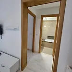 Modern One Bedroom Apartment In Khezama